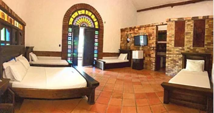Hotel Hacienda Gualanday Apiay ภายนอก รูปภาพ