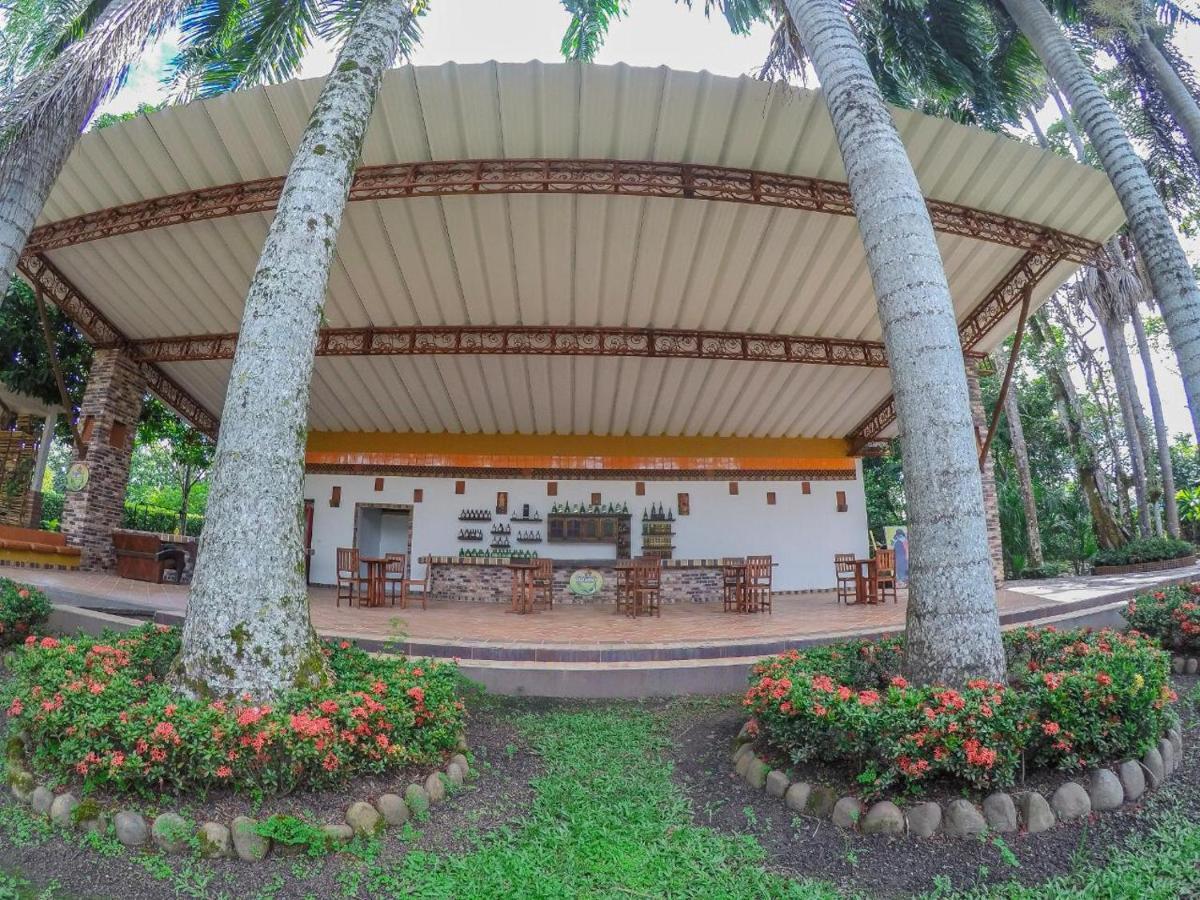 Hotel Hacienda Gualanday Apiay ภายนอก รูปภาพ