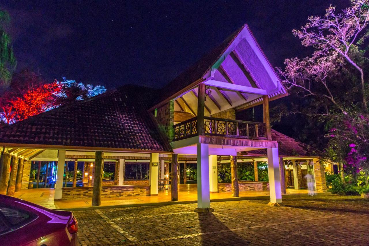Hotel Hacienda Gualanday Apiay ภายนอก รูปภาพ