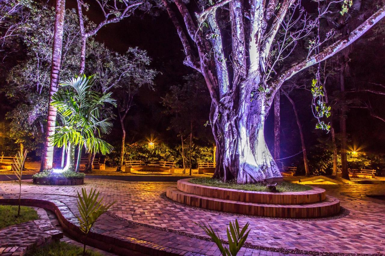 Hotel Hacienda Gualanday Apiay ภายนอก รูปภาพ