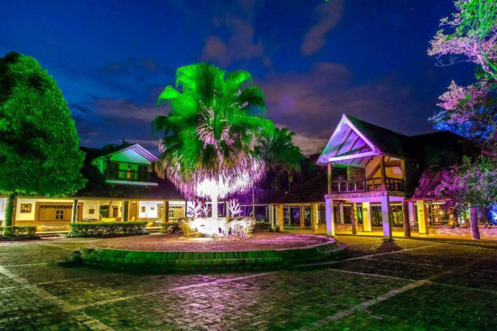 Hotel Hacienda Gualanday Apiay ภายนอก รูปภาพ