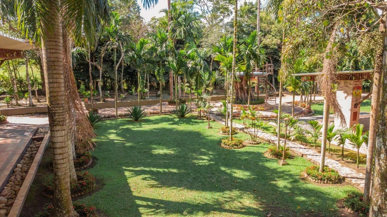 Hotel Hacienda Gualanday Apiay ภายนอก รูปภาพ