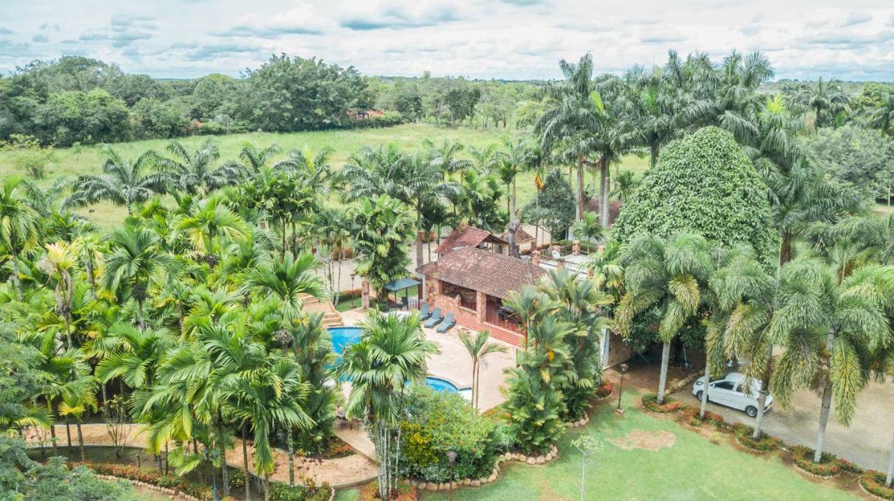 Hotel Hacienda Gualanday Apiay ภายนอก รูปภาพ